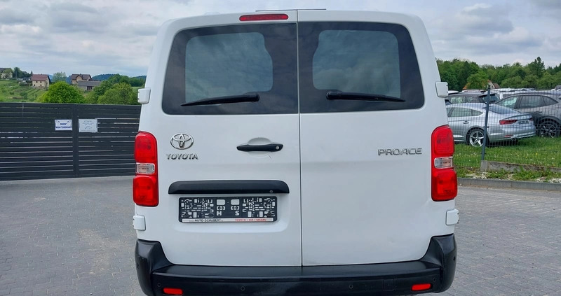 Toyota ProAce cena 49700 przebieg: 121000, rok produkcji 2019 z Sieniawa małe 106